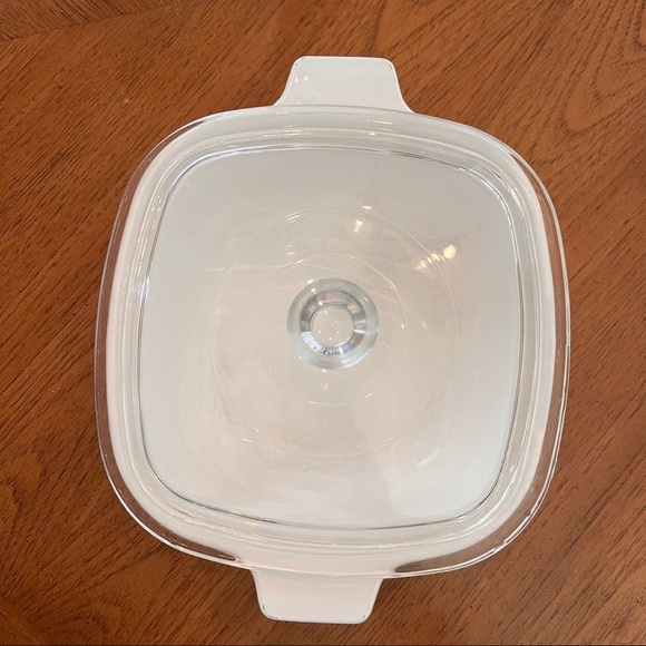 Vintage corningware white w/blue cornflowers 1 1/2 quart baking dish w/glass lid - Picture 2 of 10